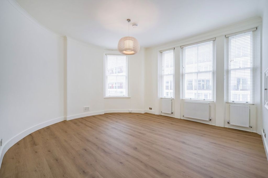 Property photo 1 of 4