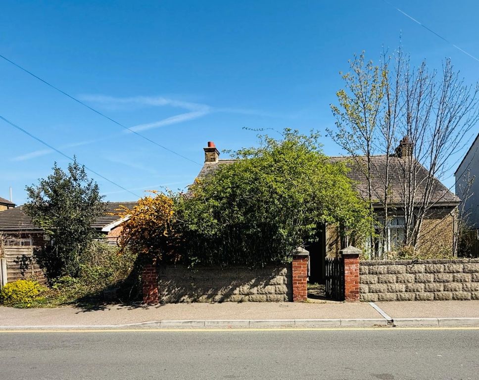 Property photo 2 of 18 4806277