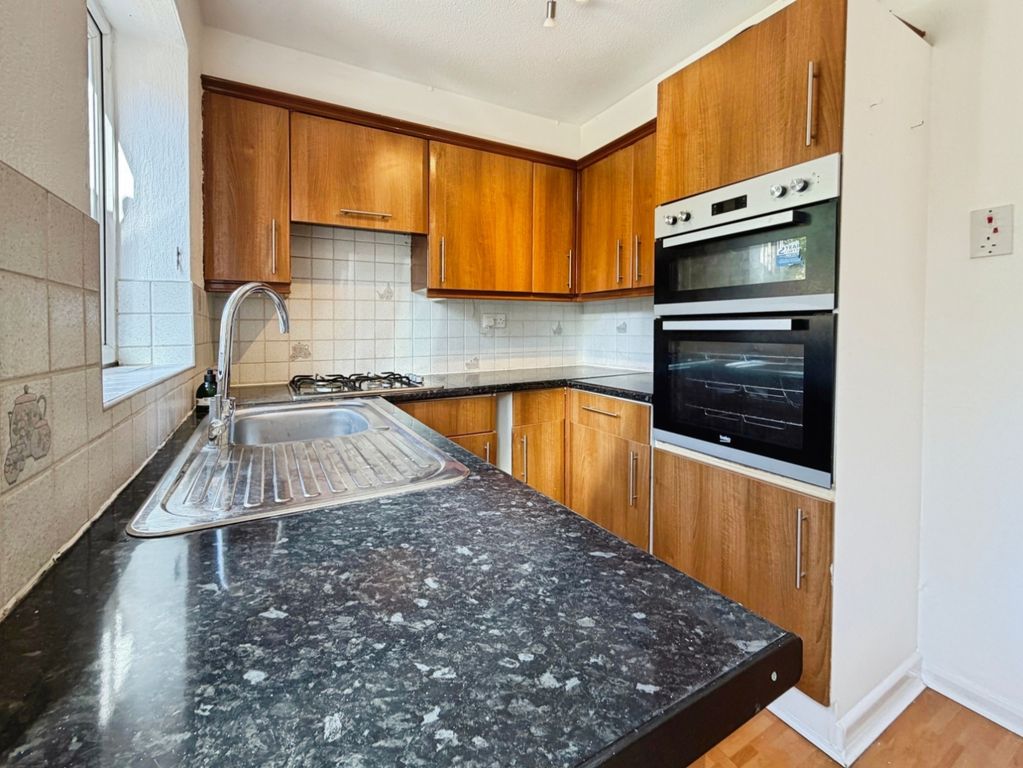 Property photo 3 of 16 Pbox-Img.Jpg