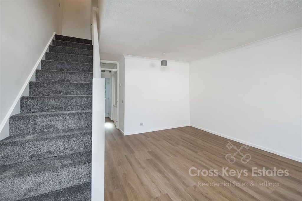 Property photo 2 of 20 Living Room