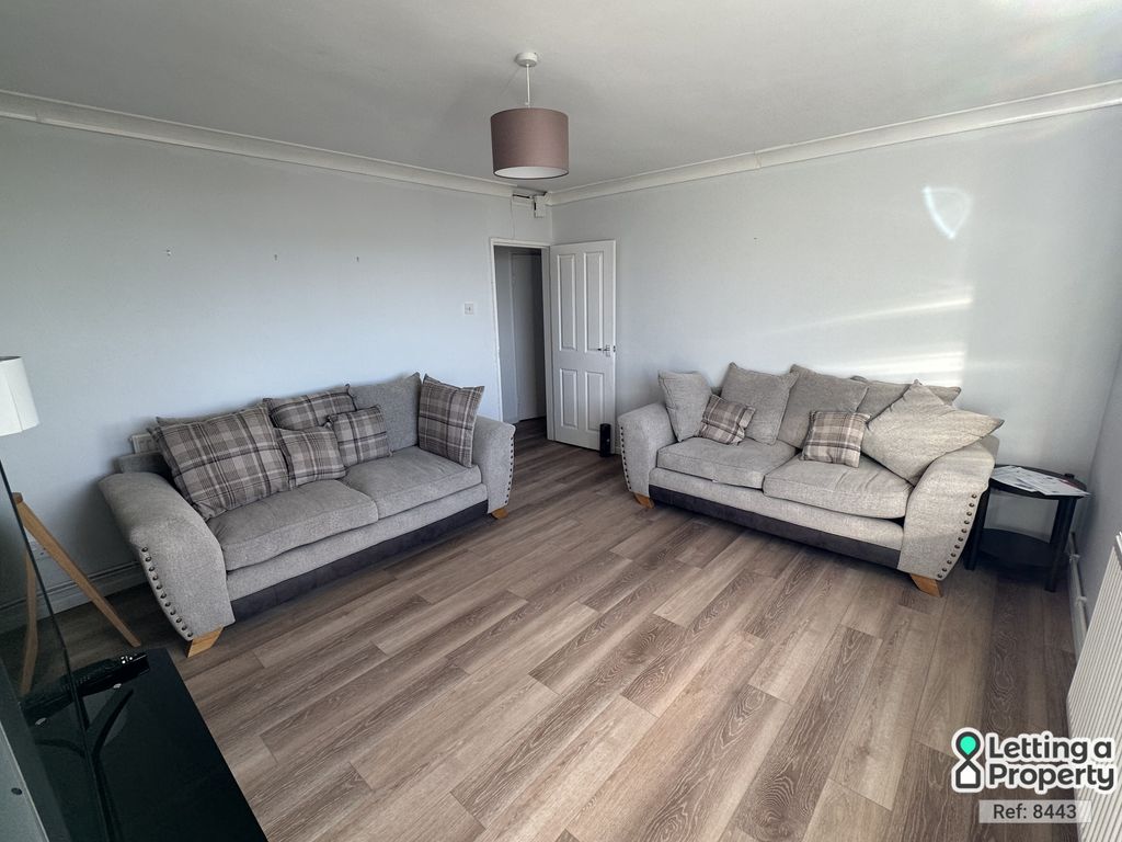 Property photo 3 of 12