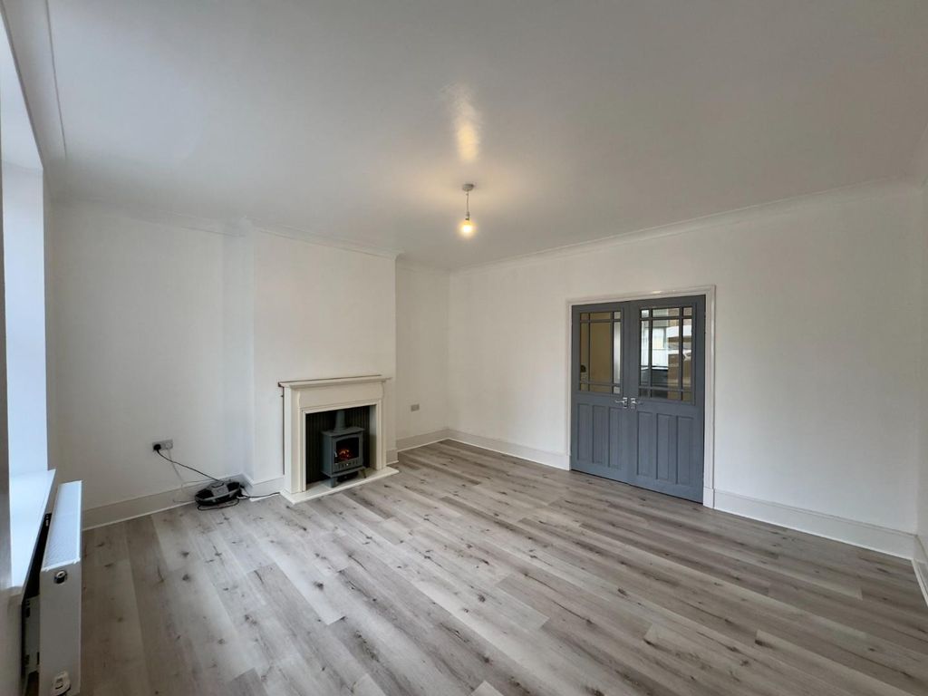 Property photo 2 of 19 Image00015.Jpeg