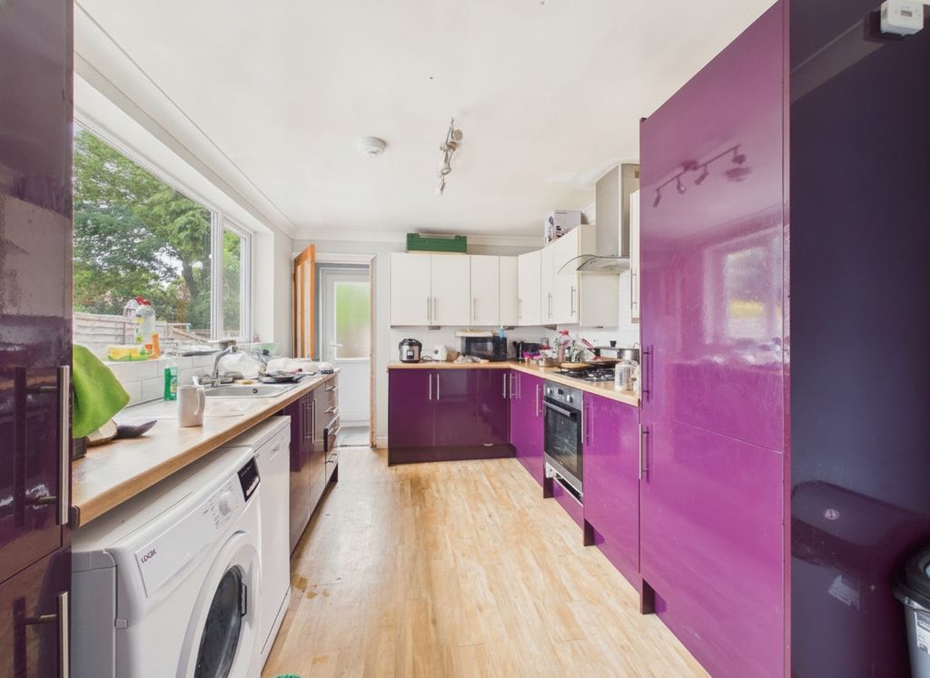 Property photo 3 of 10 4849654