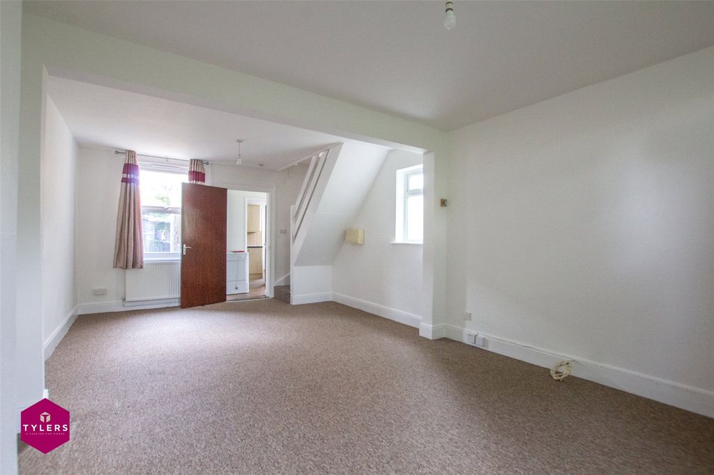 Property photo 3 of 10 Picture No. 06