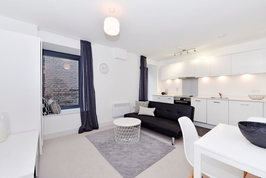 Property photo 2 of 6