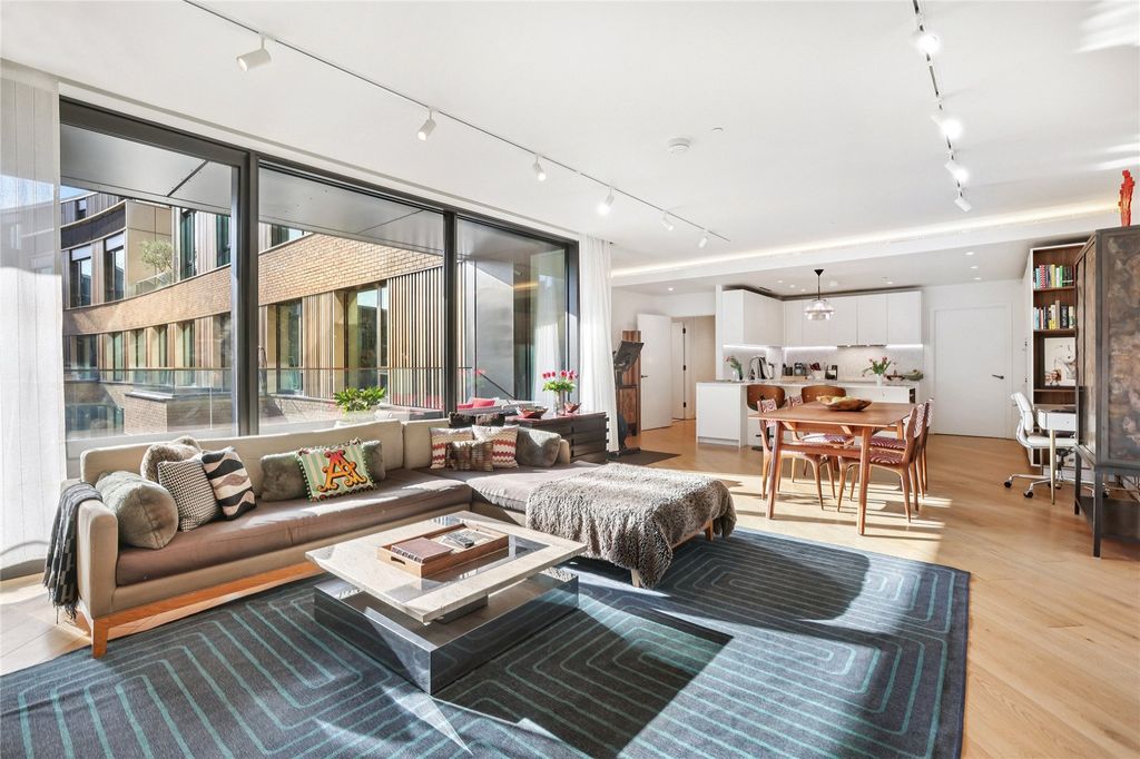 Property photo 1 of 20 Reception Room