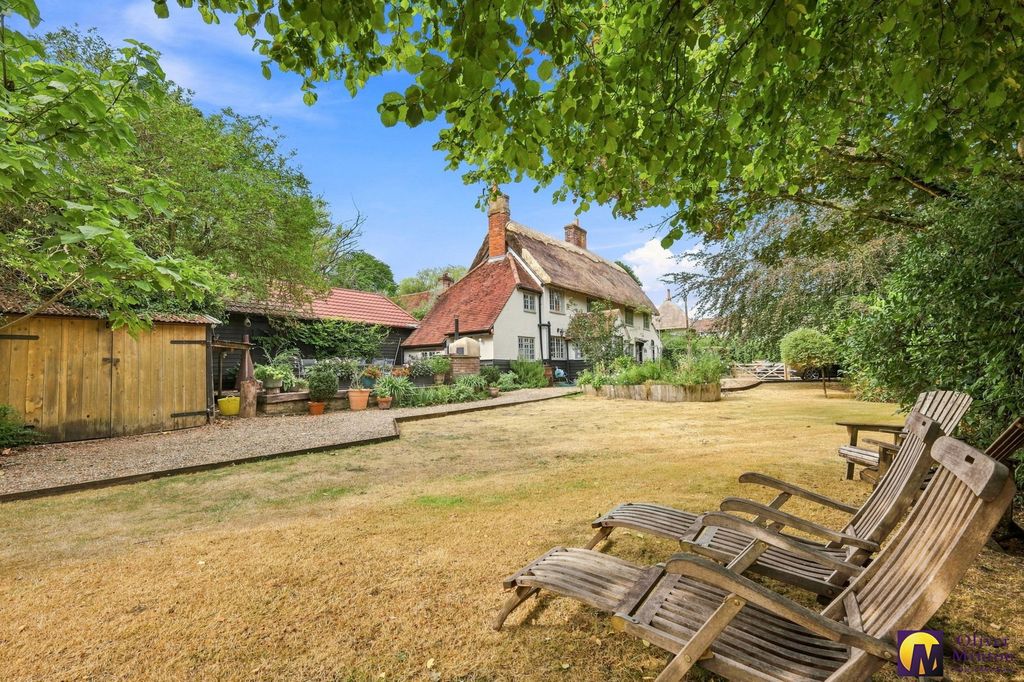 Property photo 2 of 38