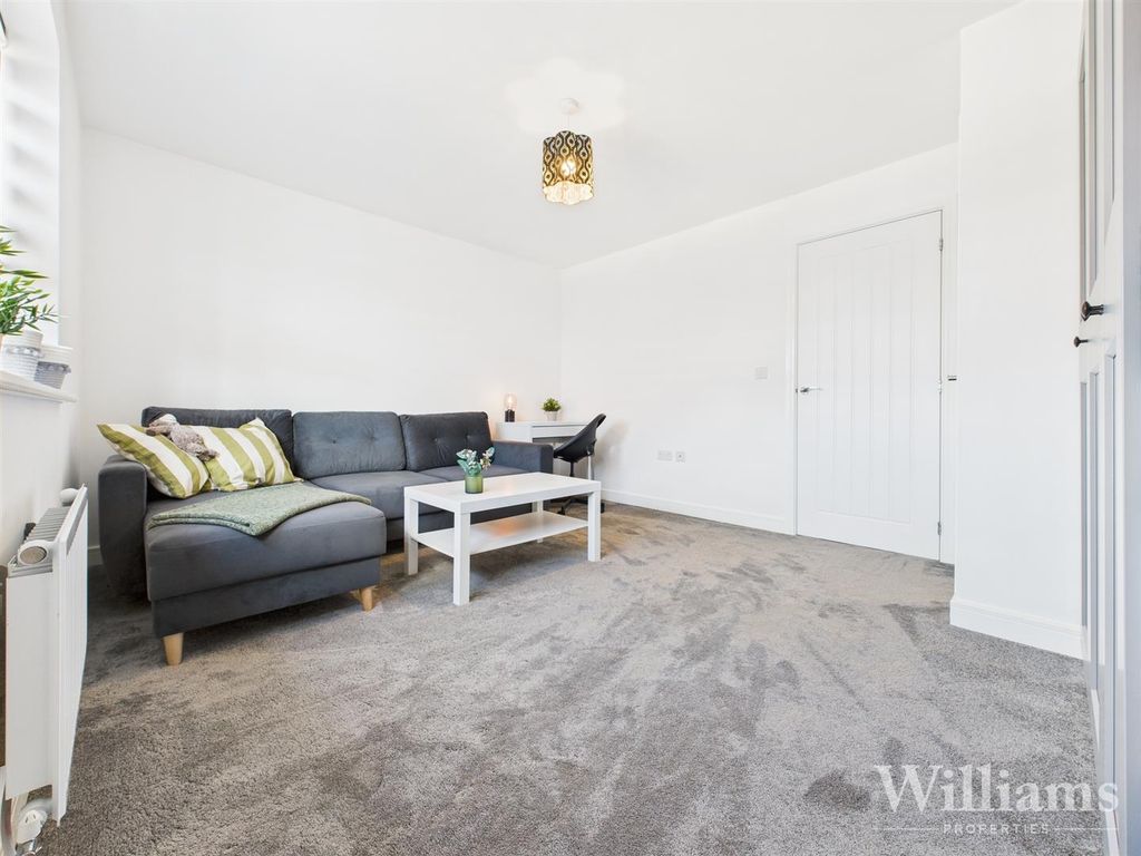 Property photo 3 of 17 Cam04950G0-Pr0100-Still013.Jpg