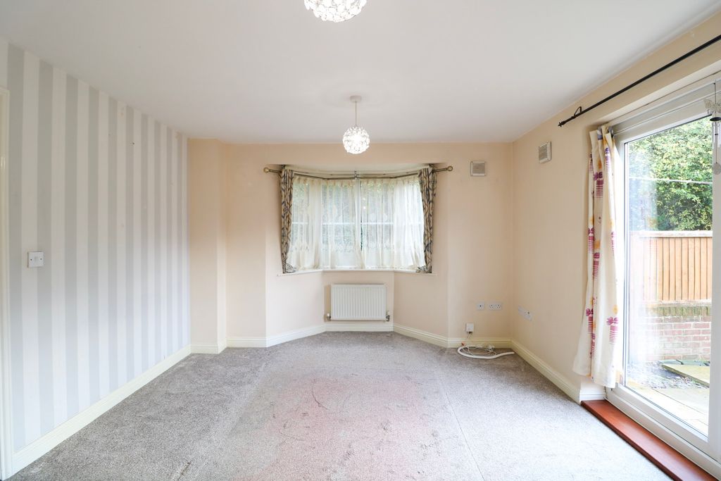 Property photo 2 of 16 Living Room1.1