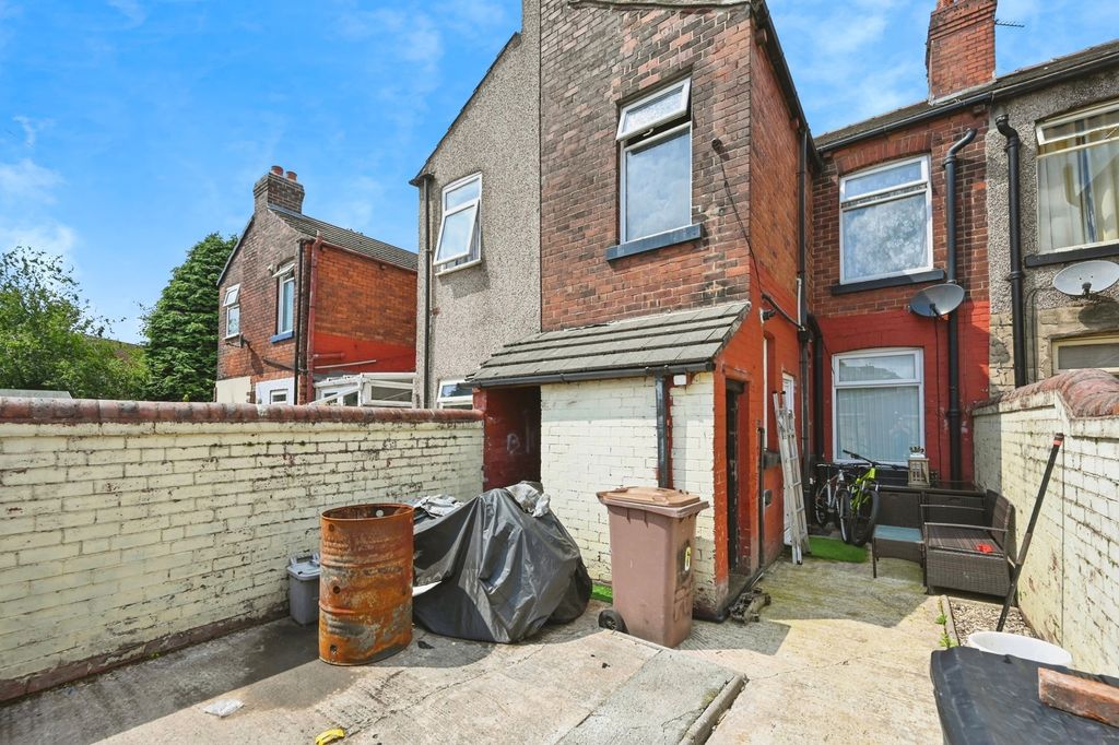 Property photo 3 of 17 Photo