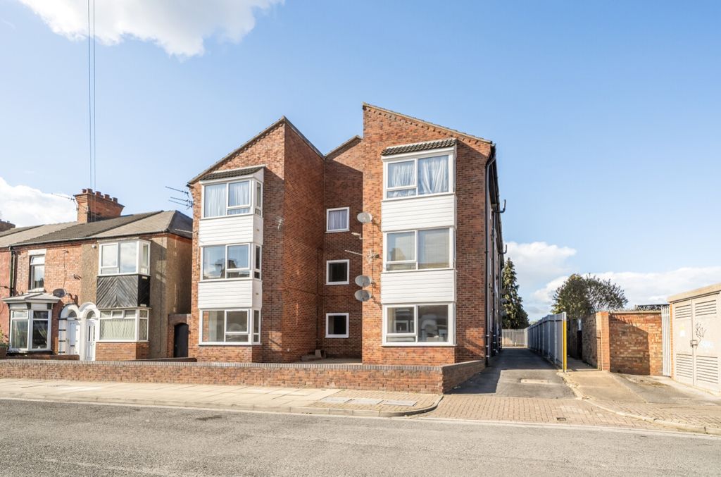 Property photo 1 of 10 1431211-1-69c81Bb305Ca0