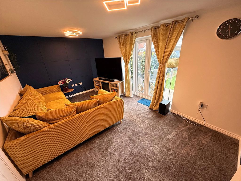 Property photo 3 of 18 Picture No. 16