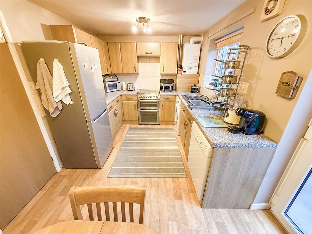 Property photo 2 of 12 Kitchen/Dining Room