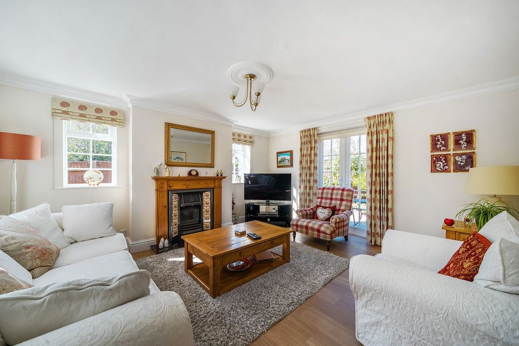 Property photo 2 of 24