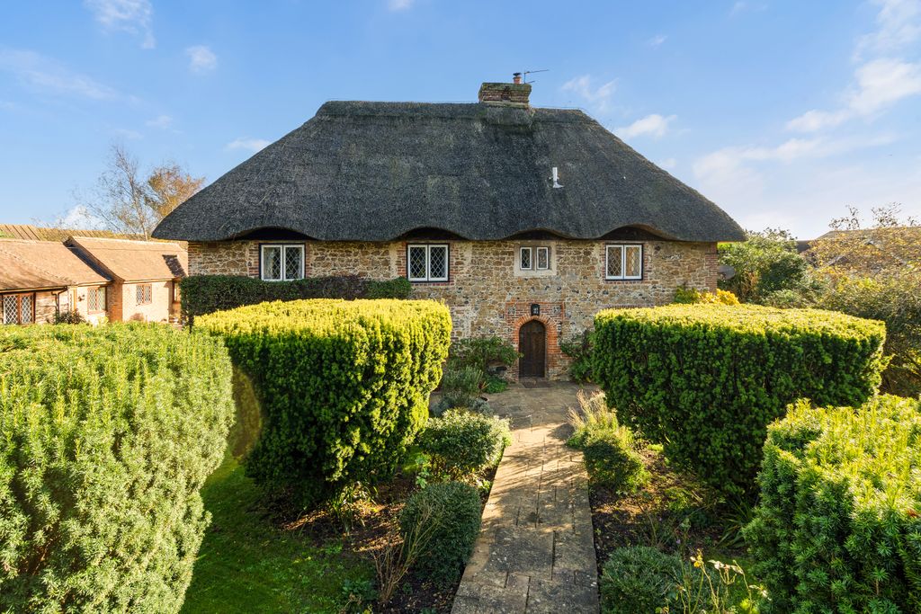 Property photo 1 of 17