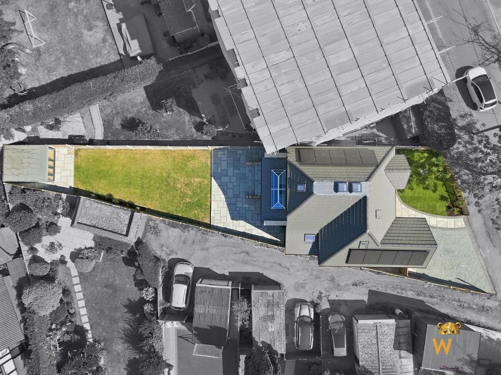 Property photo 2 of 39