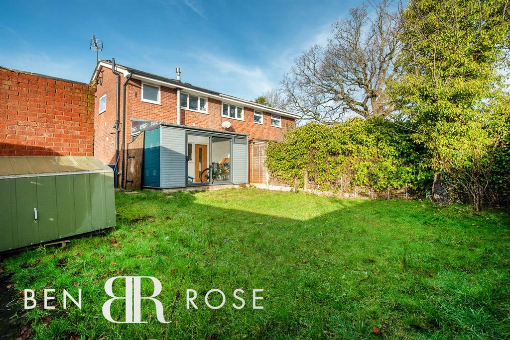 Property photo 2 of 16 Garden