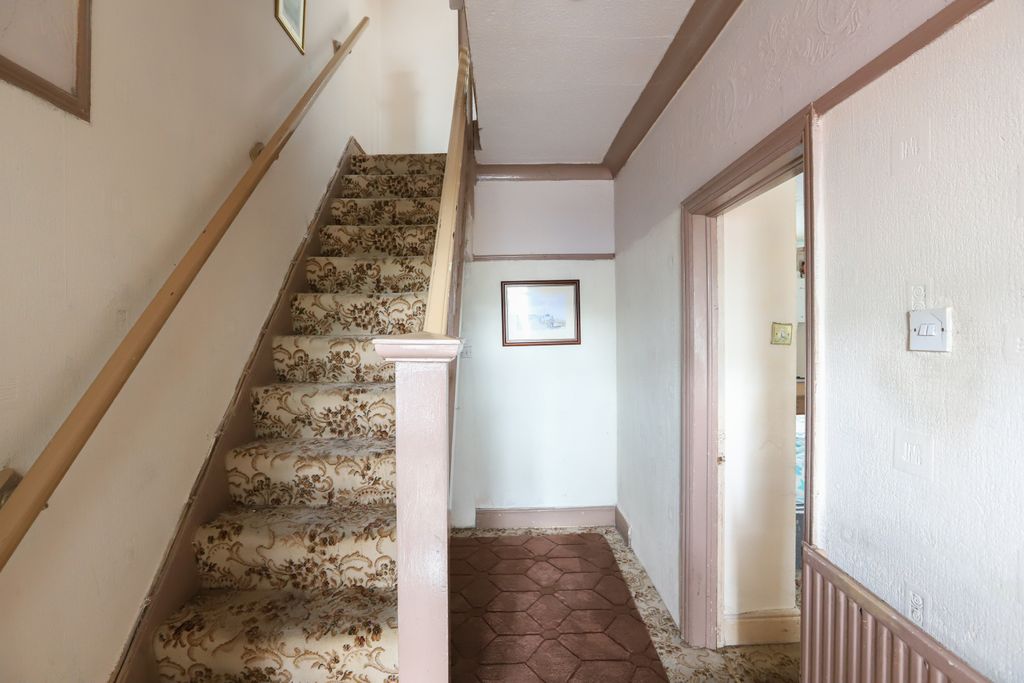 Property photo 2 of 17 2
