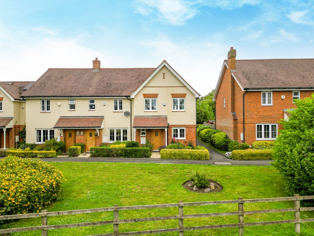 Property photo 1 of 26 Raven Walk, Wingrave