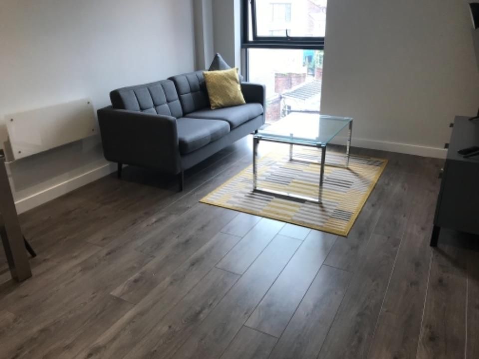 Property photo 1 of 7 Living Room