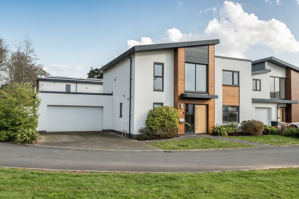 Property photo 1 of 25 Photo 23