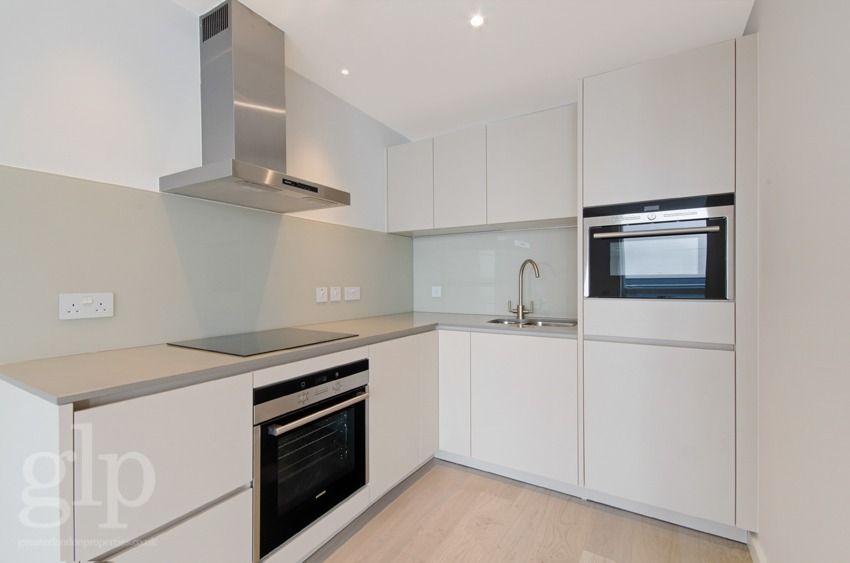 Property photo 2 of 14 970882