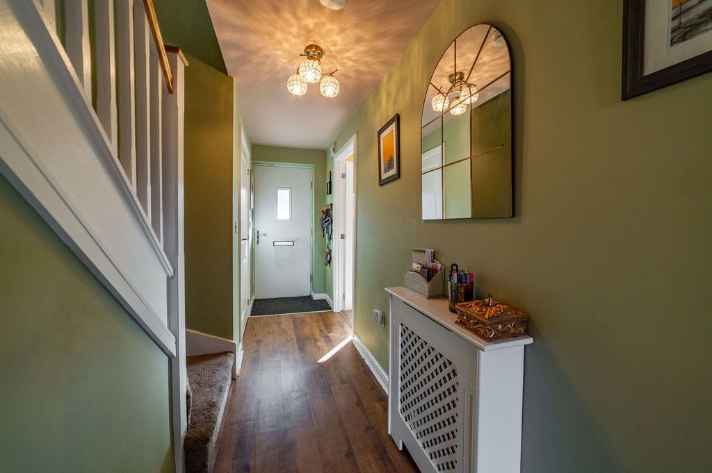 Property photo 2 of 22