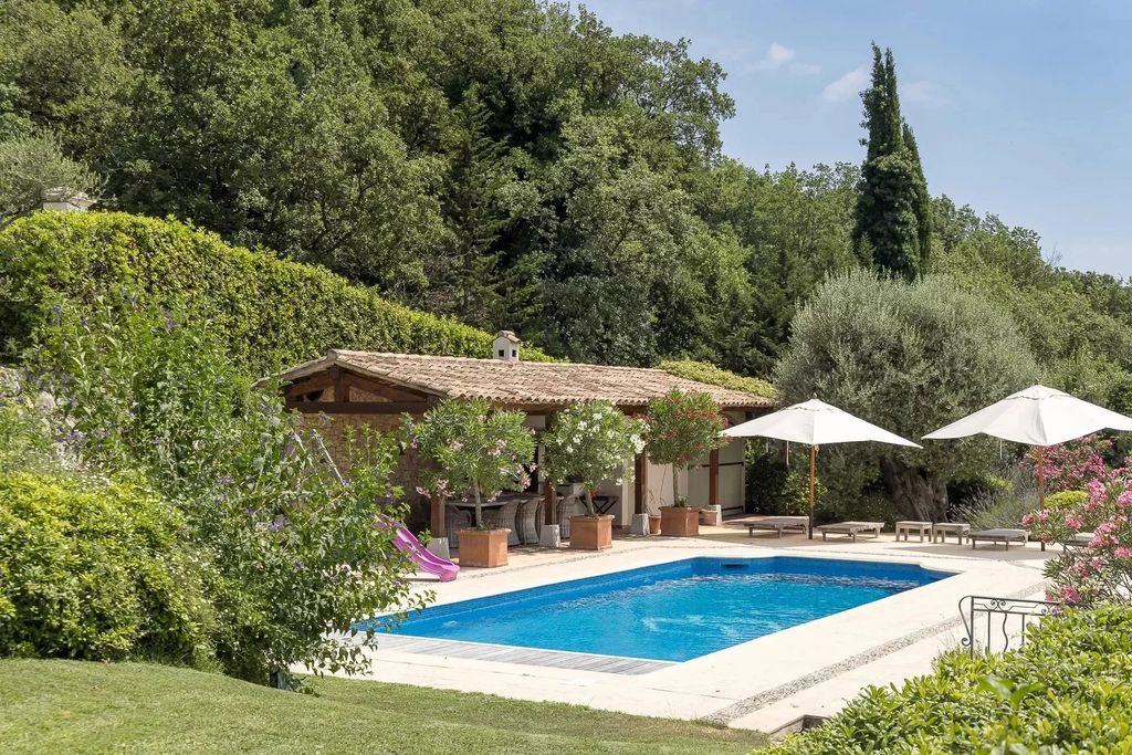 Property photo 3 of 26