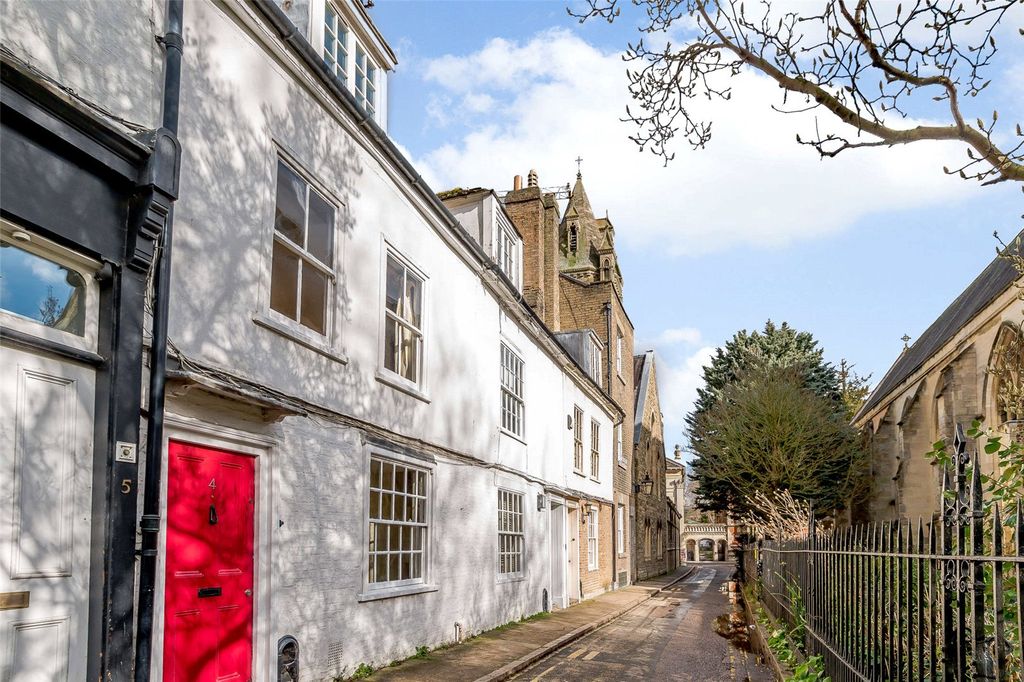 Property photo 1 of 9 Front