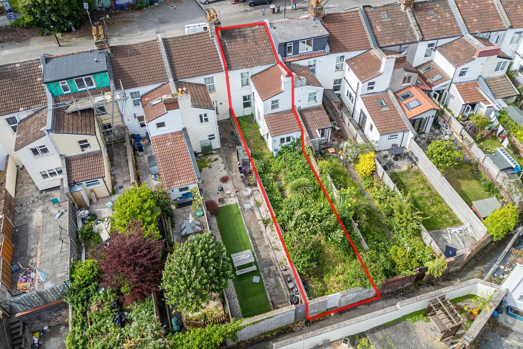 Property photo 2 of 33 230 Coronation Road, Southville, Bristol Bs3 1Rl |