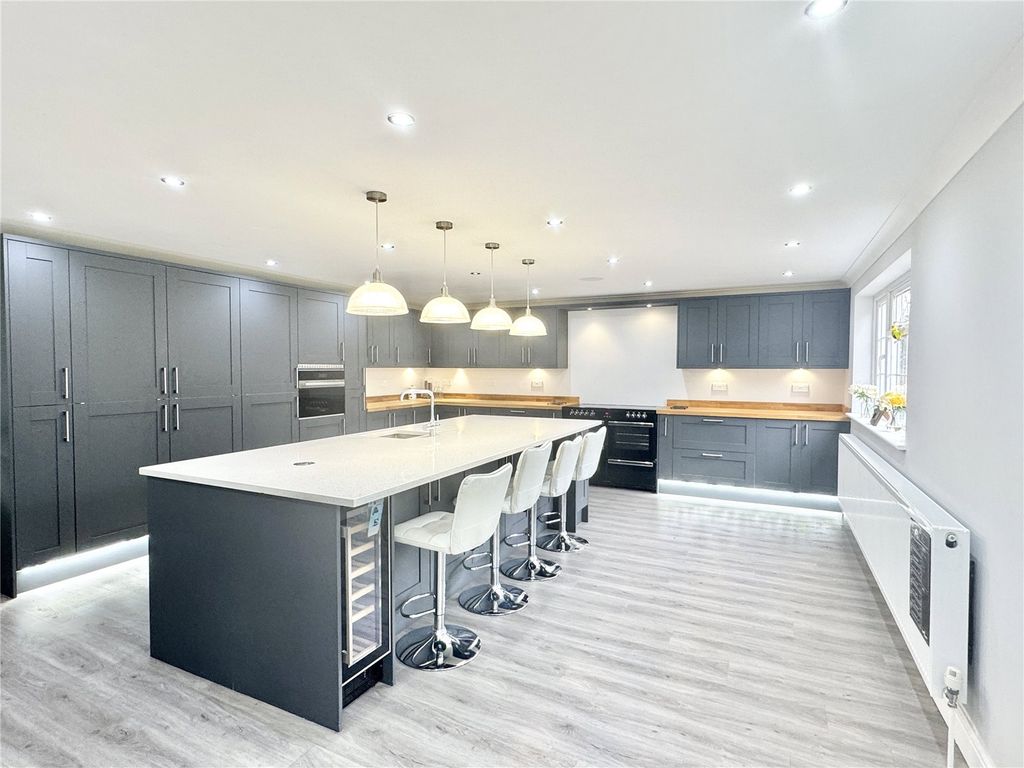 Property photo 3 of 47 Robinson Jackson