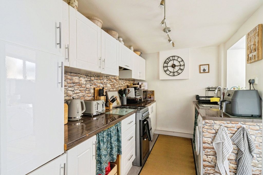 Property photo 2 of 18 Pbox-Img.Jpg