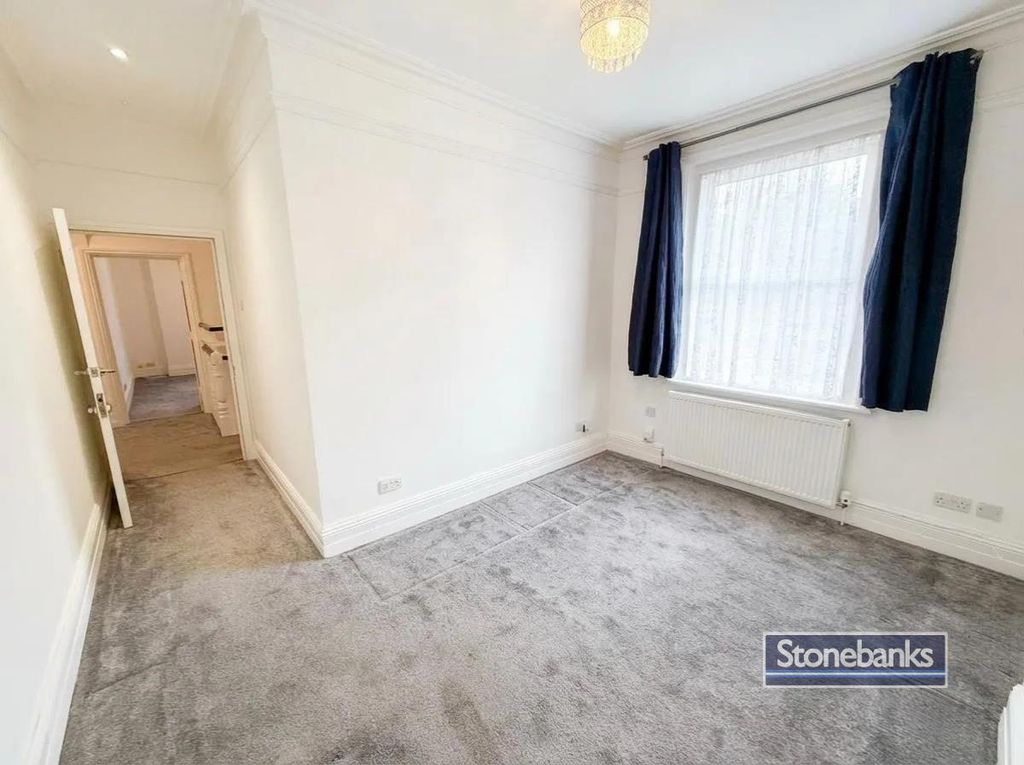 Additional image 13 of 9 bed detached house for saleSalisbury Road, Farnborough GU14