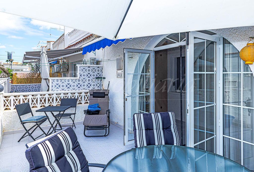 Property photo 2 of 23