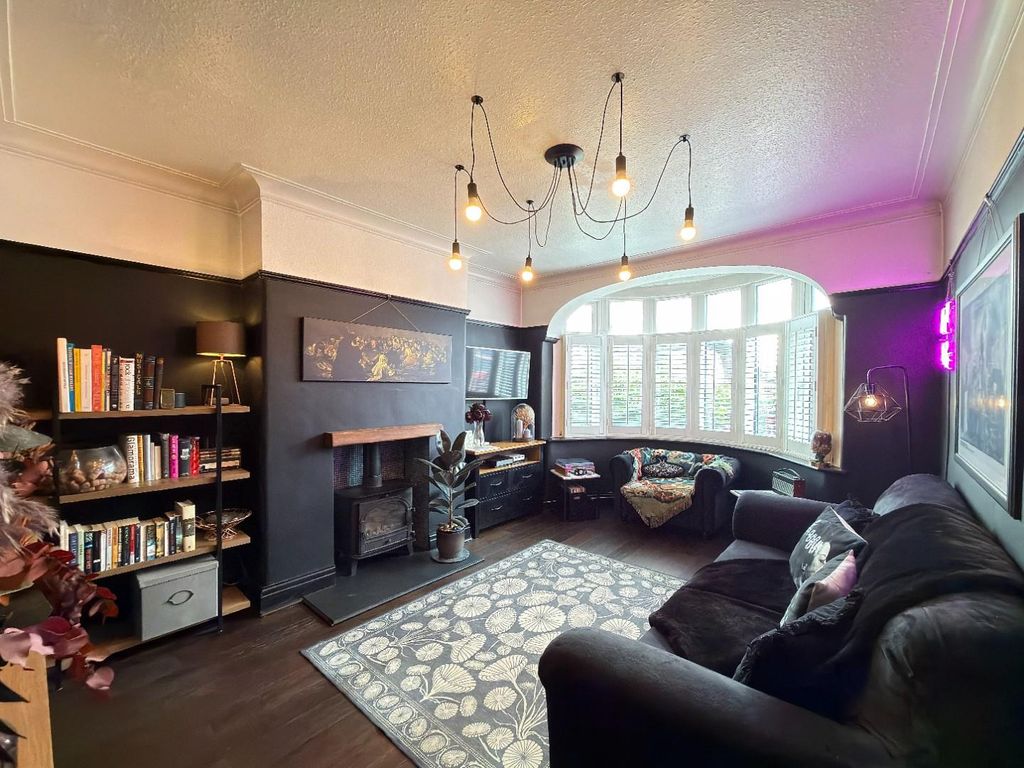 Property photo 2 of 44