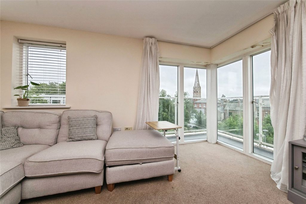 Property photo 3 of 12 Picture No. 05