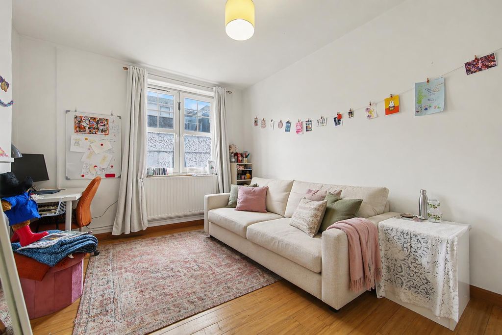 Property photo 3 of 11 Living2.Png