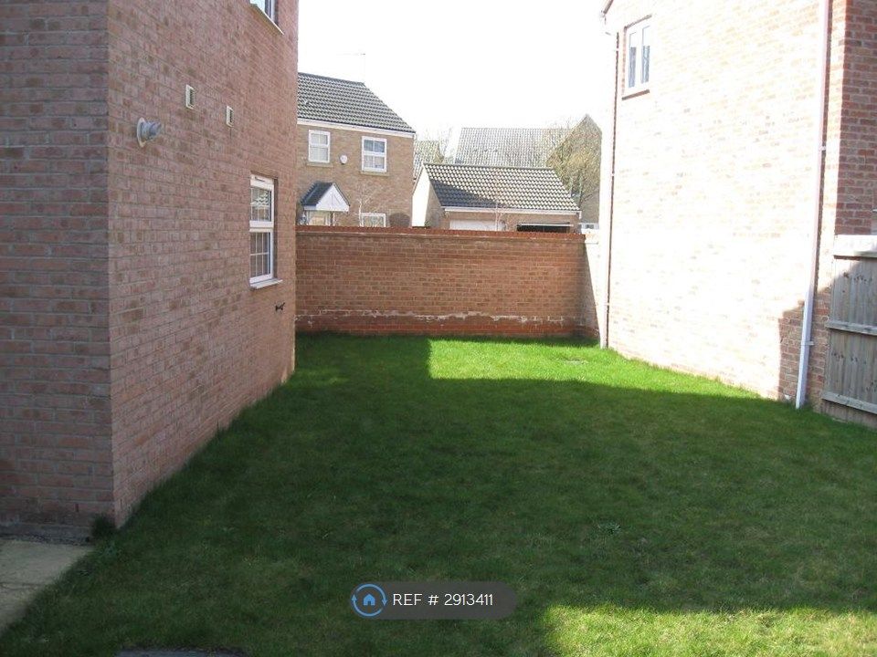 Property photo 3 of 12
