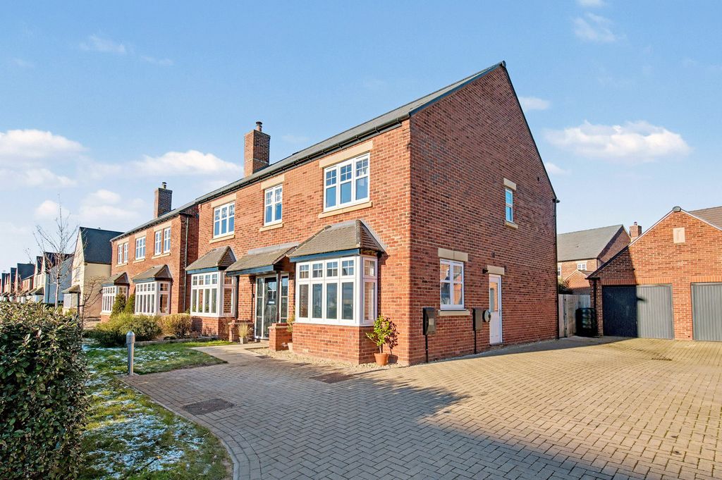 Property photo 1 of 30