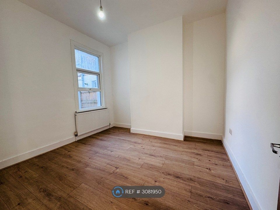Property photo 3 of 5 Second Bedroom