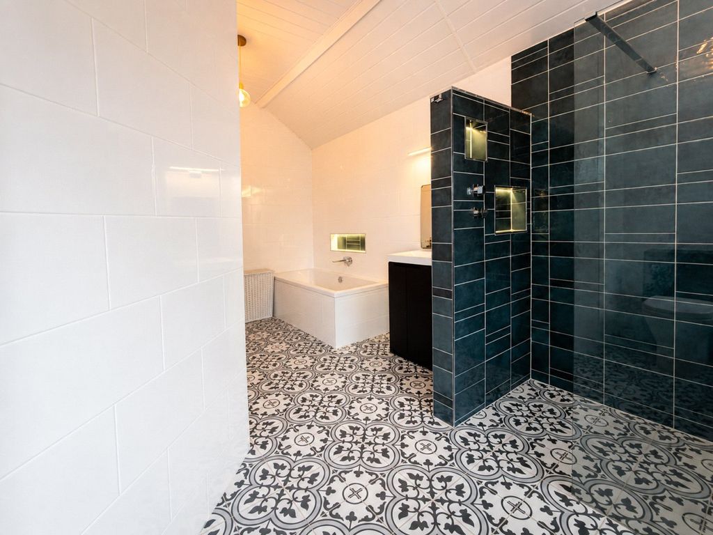 Additional image 17 of 5 bed semi-detached house for saleCharles Street, Milford Haven, Pembrokeshire SA73
