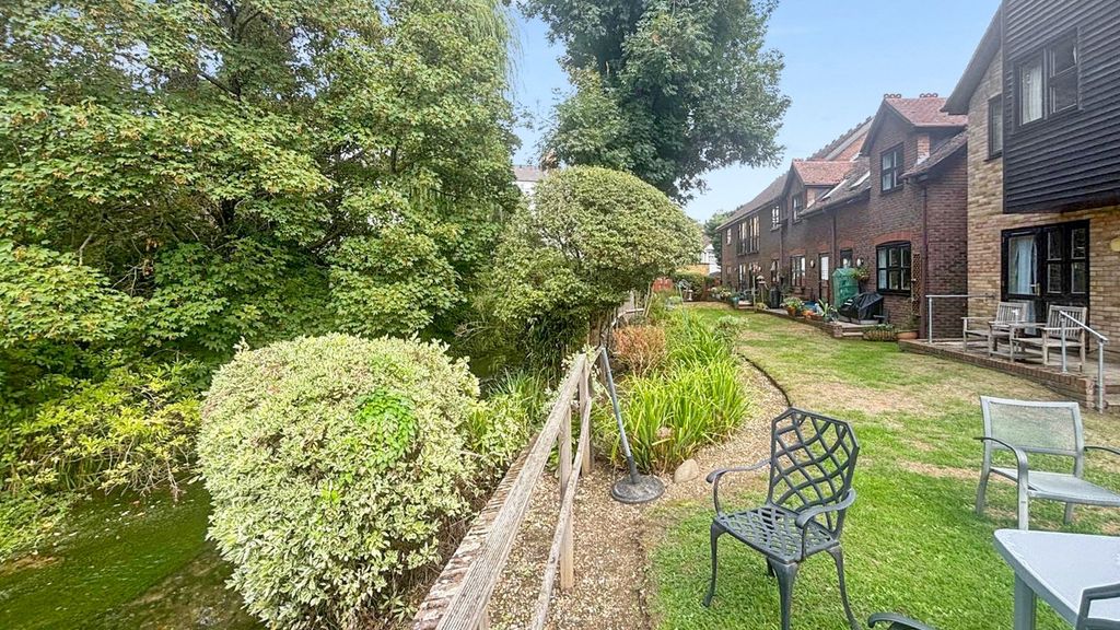 Property photo 1 of 14 Communal Garden