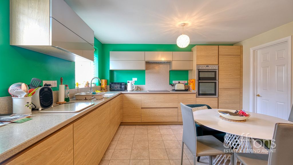 Property photo 2 of 25 Dscf9442_103