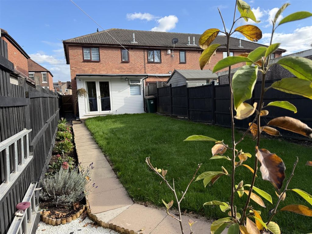 Property photo 1 of 20 Rear Garden