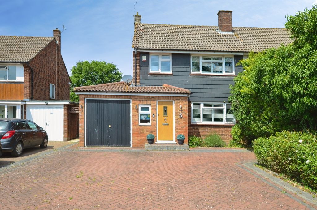 Property photo 1 of 31