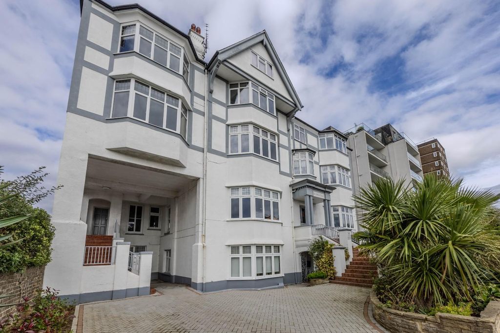 Property photo 1 of 23 Front