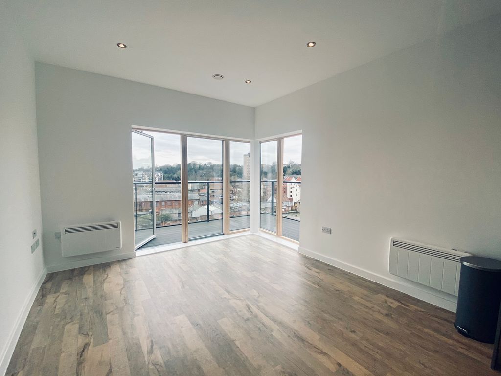Property photo 2 of 9