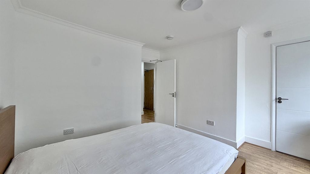 Property photo 2 of 15 6A5F820935Abba14ce3Aa2E7_44686261965932d5540c5E014