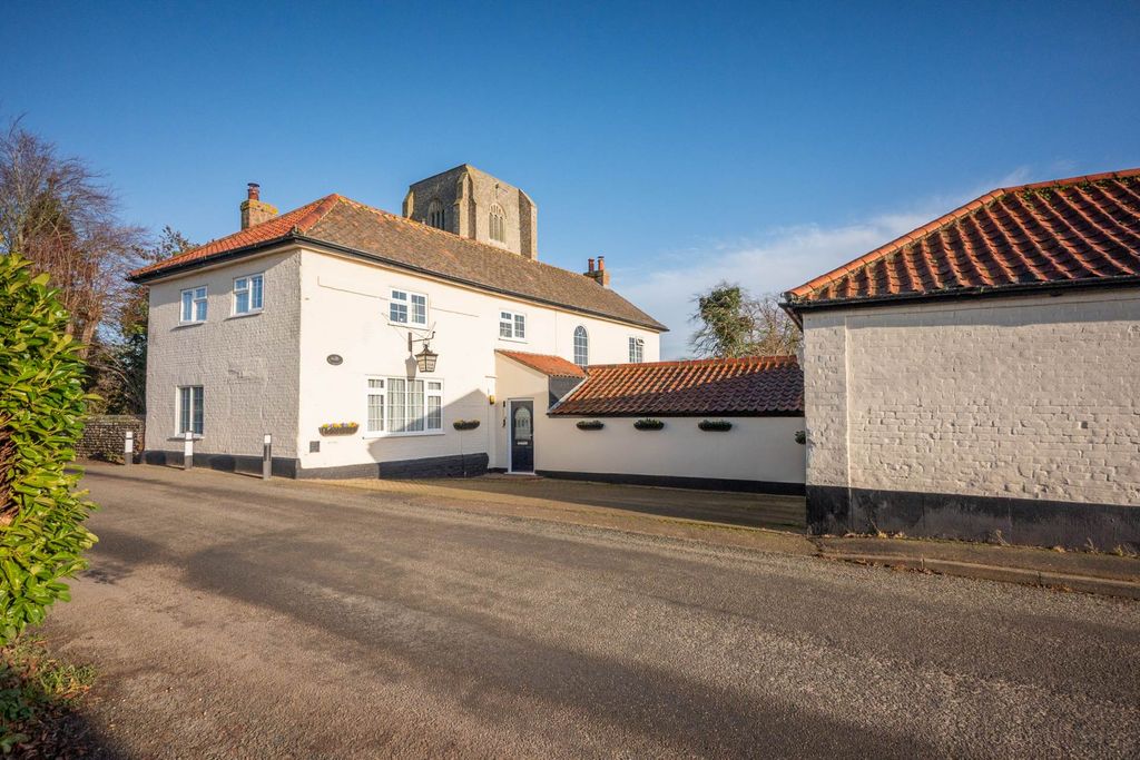 Property photo 1 of 41