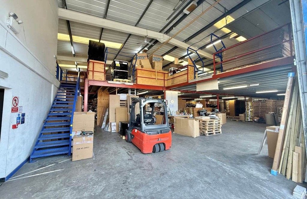 Property photo 3 of 19 Photo 8